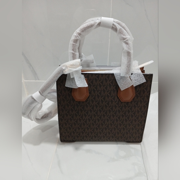 MICHAEL KORS Mercer Medium Logo and Leather Accordion Crossbody Bag Brown NWT - Picture 8 of 16